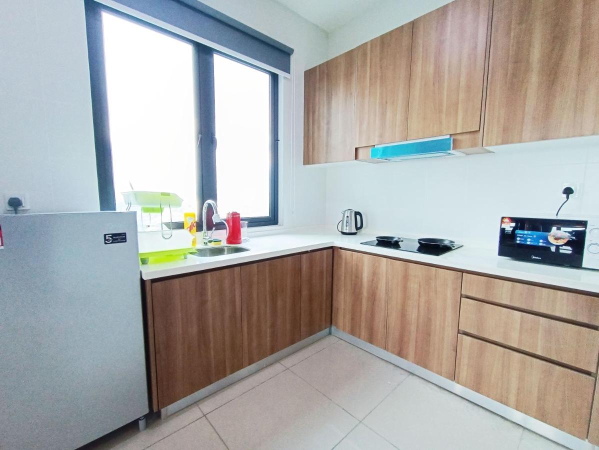 Netflix # Sky Suite Near Jaya One By Salaam Suites, 2 Pax Petaling Jaya Zewnętrze zdjęcie